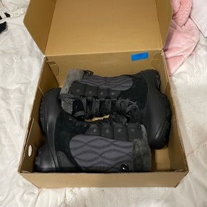 NWOT Colombia Waterproof Snow Boots